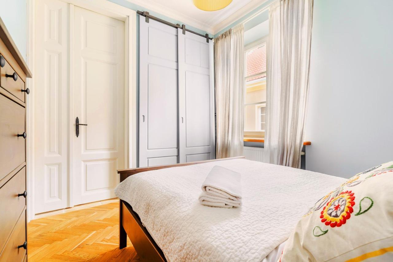 Designer Flat In The Heart Of Old Town Appartement Warschau Buitenkant foto