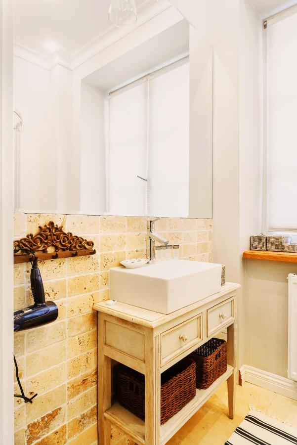Designer Flat In The Heart Of Old Town Appartement Warschau Buitenkant foto