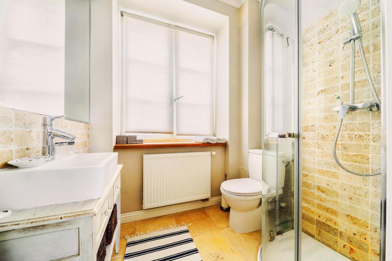 Designer Flat In The Heart Of Old Town Appartement Warschau Buitenkant foto